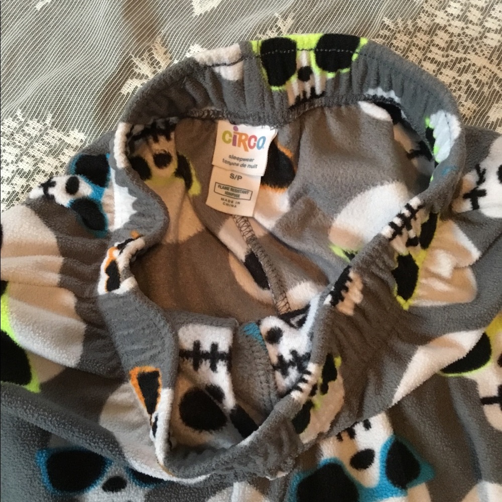 Set for Donation!!! Skull Fleece | Lounge Pants - Picture 2 of 3